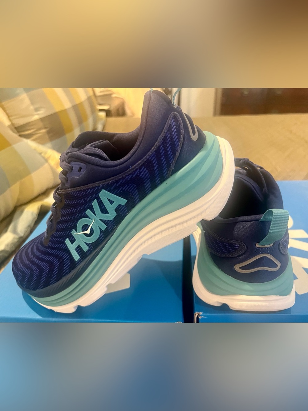 Hoka Women's NWT Navy & Teal Athletic Running Shoes size 9 in box